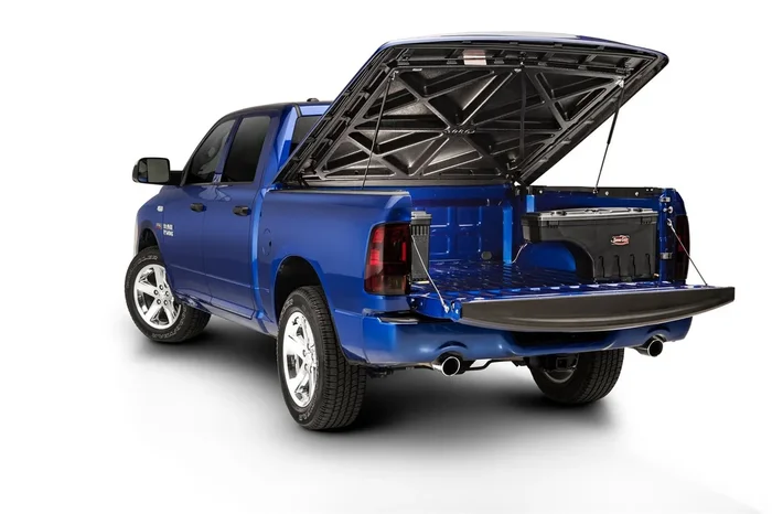 UnderCover Swing Case Truck Bed Storage Box 19 (NewBody)-22 Silv/Sierra (w/o CarbonPro) 1500 w/o MultiPro TG Pass – SC104P